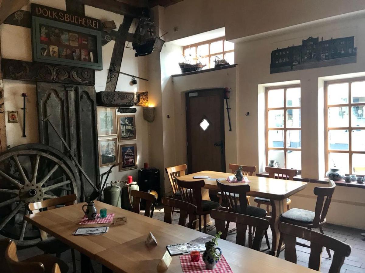 Hotel-Pension Markt-Scheune Anno 1652 フロートー エクステリア 写真